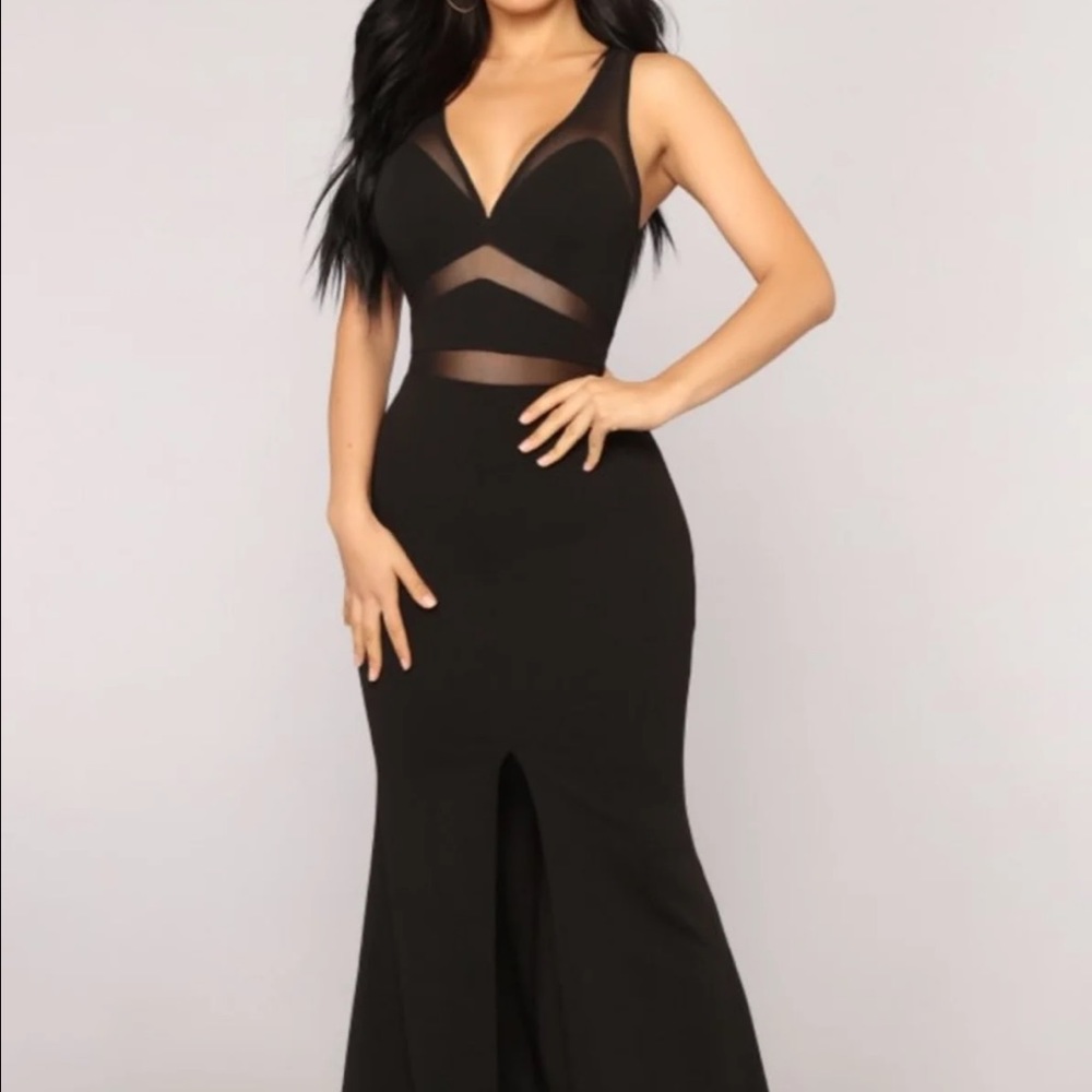 New Fashion Nova black dress